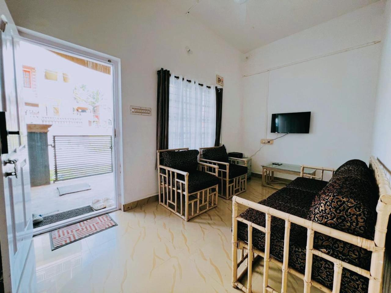 Hegde Residency Villa Chikmagalūr Eksteriør billede